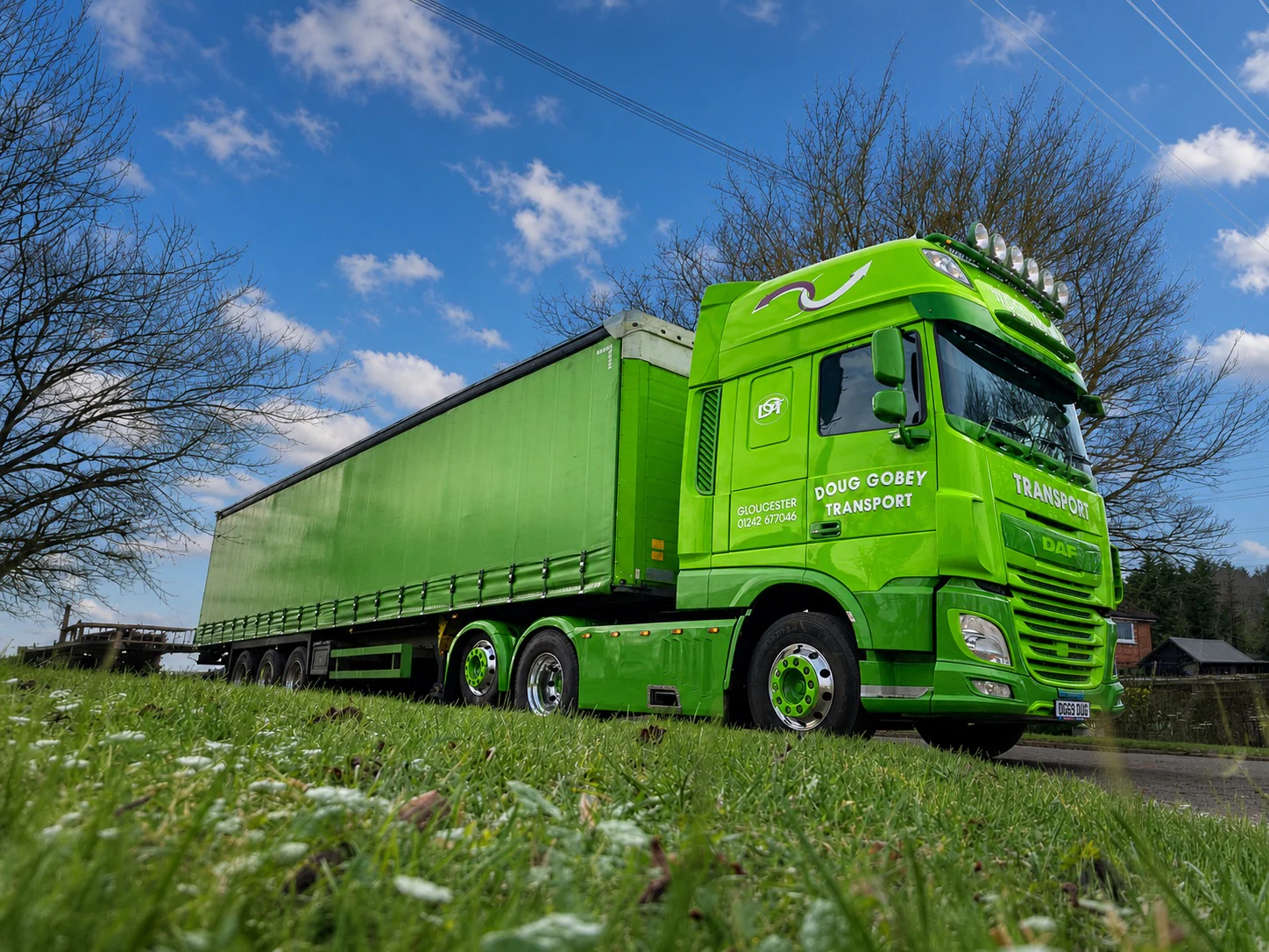 Doug Gobey curtain-side artic for palletised freight
